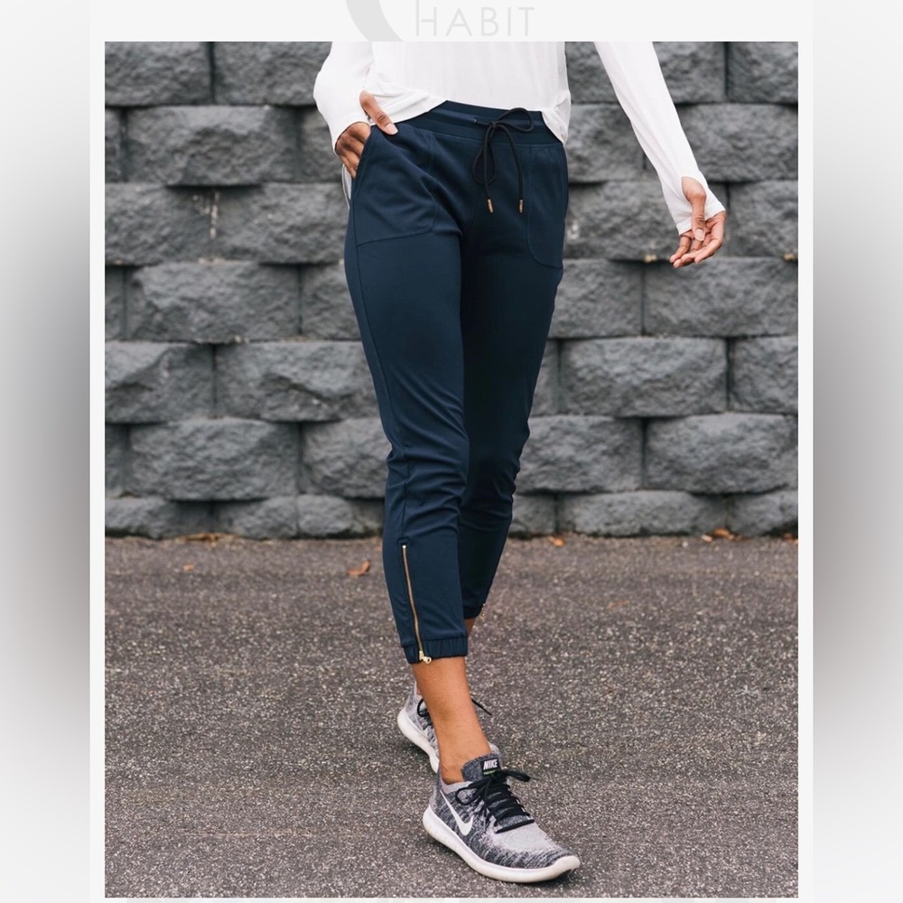 Zyia Peak Joggers, XL in Navy